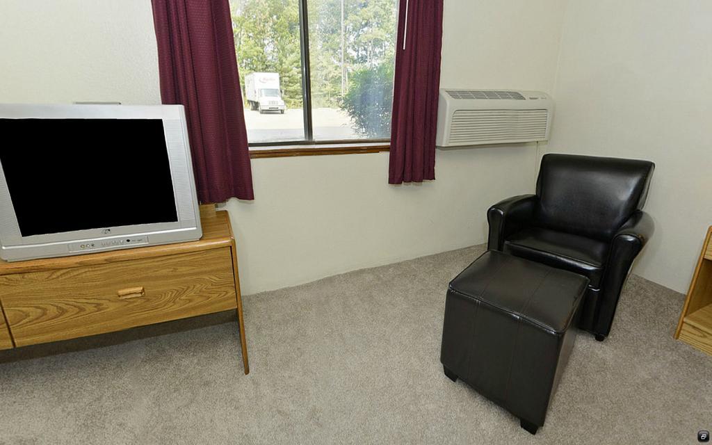 Rodeway Inn Whitehall Chambre photo